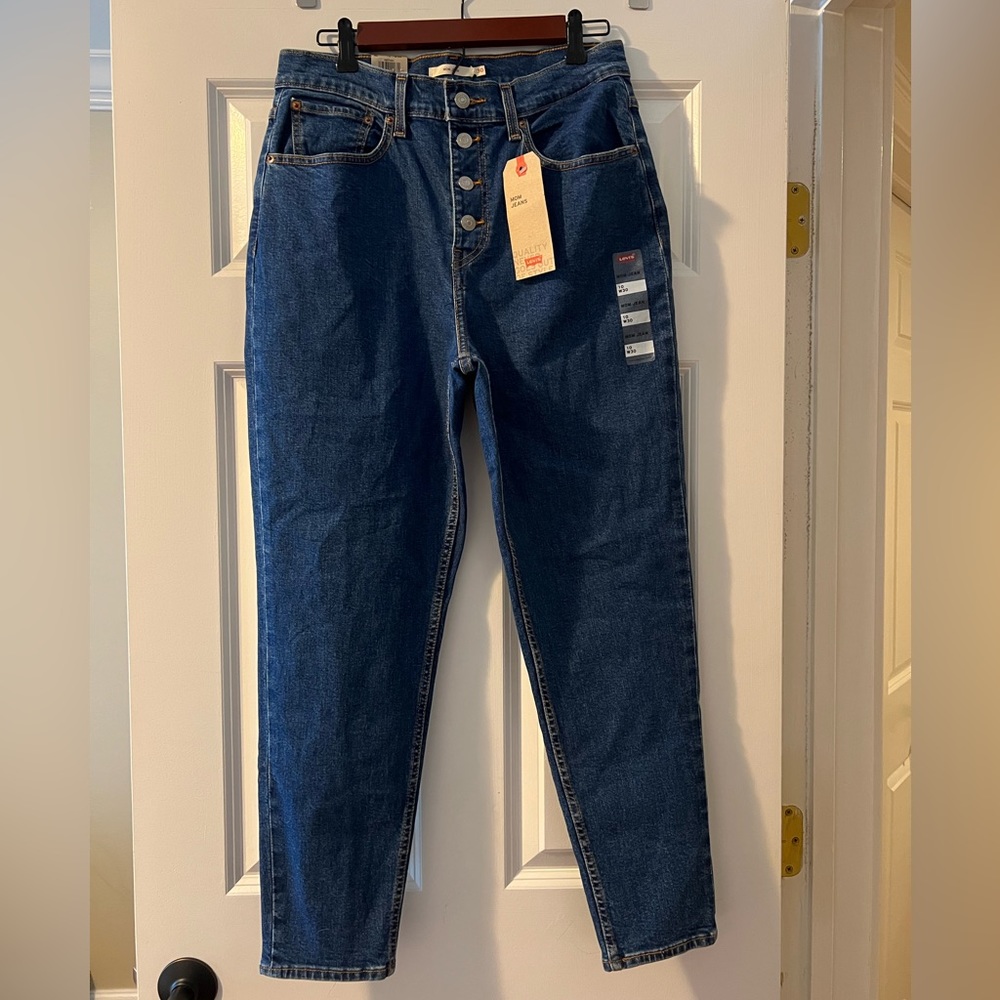 Levi’s Mom Jeans